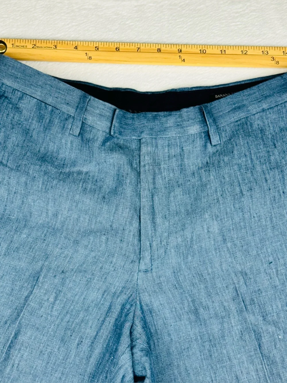 Banana Republic Slim Fit trousers. Size 31x32. 100% Linen.